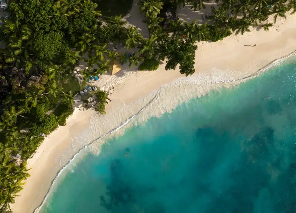 Constance Lémuria, Praslin
